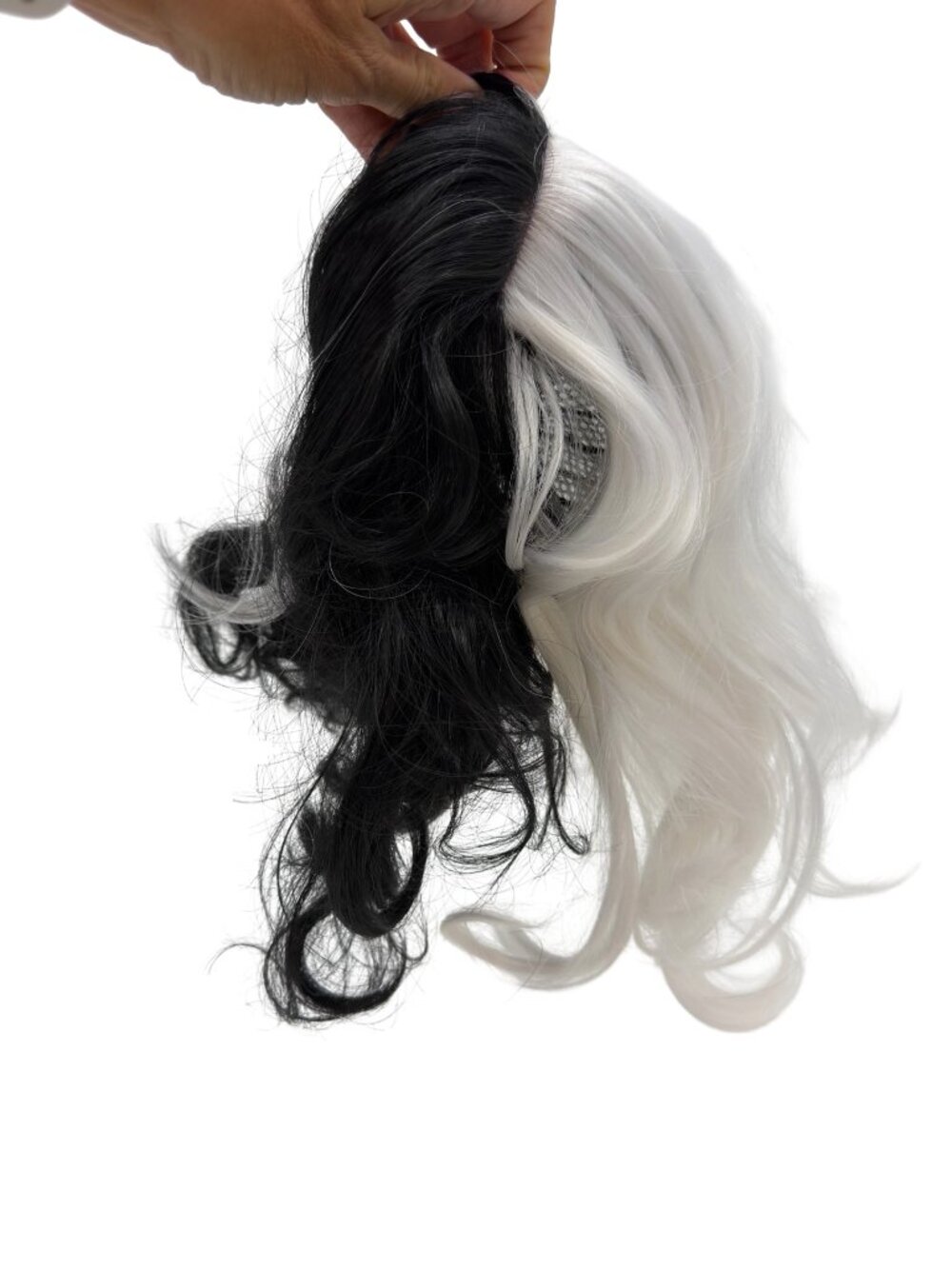 Cruella D'Ville Accessories Stole, Necklace, Gloves, Pearls  and Wig - Picture 4 of 12